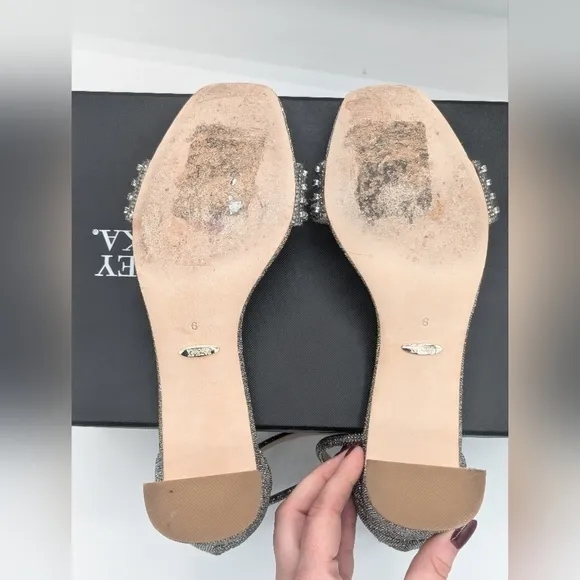 Badgley Mischka Kameryn Heels Sandals Wedding Shoes Size 9 Silver Metallic