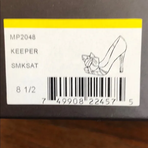 Badgley Mischka “Keeper” in Smoke Satin Sz 8.5