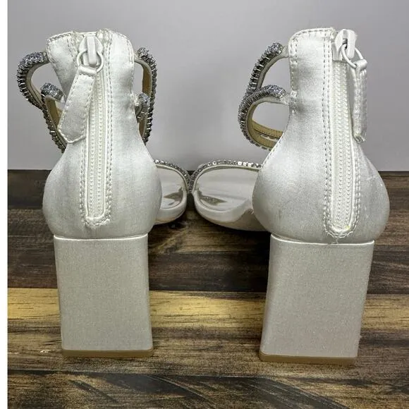 Badgley Mischka Women’s Lilllie Satin Rhinestone Heels Size 7.5 Elegant Shoes