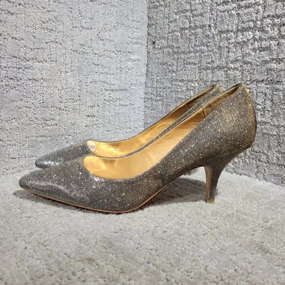 Badgley Mischka Women's Size 10M US Gold Glitter Kitten Heel Pump Shoes