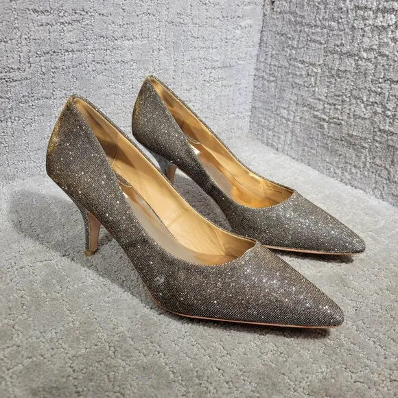 Badgley Mischka Women's Size 10M US Gold Glitter Kitten Heel Pump Shoes
