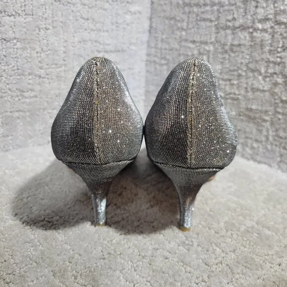 Badgley Mischka Women's Size 10M US Gold Glitter Kitten Heel Pump Shoes