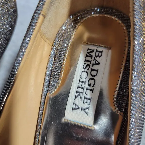 Badgley Mischka Women's Size 10M US Gold Glitter Kitten Heel Pump Shoes
