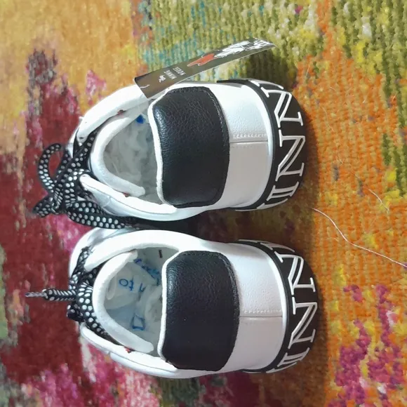BEAUTIFUL MINNIE MOUSE GIRLS SHOES