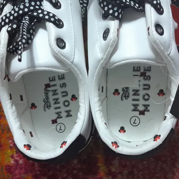 BEAUTIFUL MINNIE MOUSE GIRLS SHOES