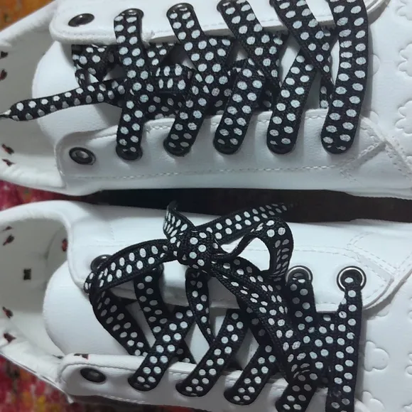 BEAUTIFUL MINNIE MOUSE GIRLS SHOES