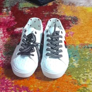 BEAUTIFUL MINNIE MOUSE GIRLS SHOES