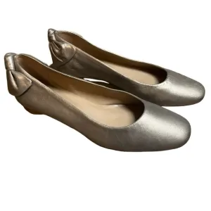 Bernardo Metallic Bow Detail Flats 8.5M Excellent Condition