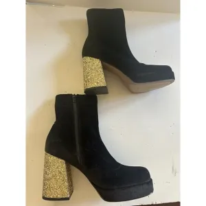Betsey Johnson Matcha Black Velvet Gold Glitter Platform Heel Size 6 Disco Glam