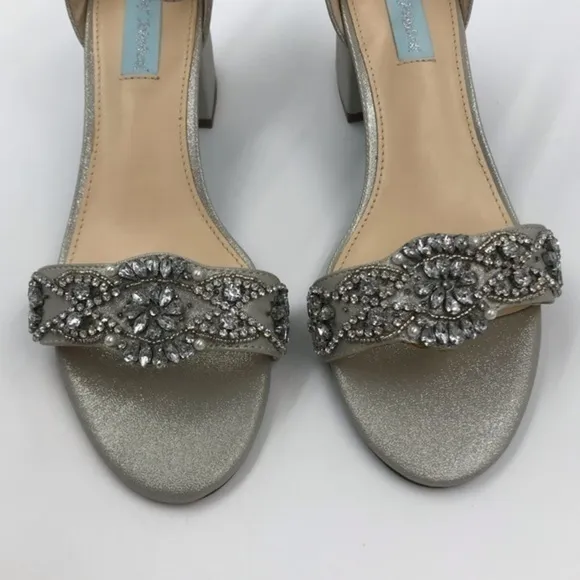 Betsey Johnson Silver Mel Gem Embellished Heeled Sandals Womens Size 8.5 W