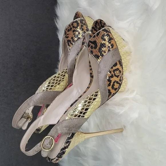 BETSEY JOHNSON Twanty Slingback Pumps Size 6.5