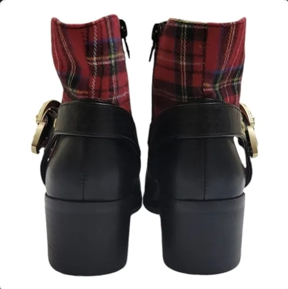 BETSEY JOHNSON Wilma Western Booties 8M Black, Red Plaid