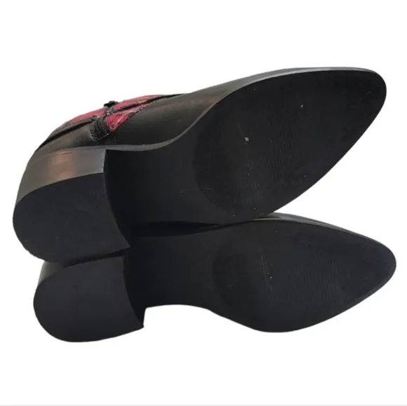 BETSEY JOHNSON Wilma Western Booties 8M Black, Red Plaid