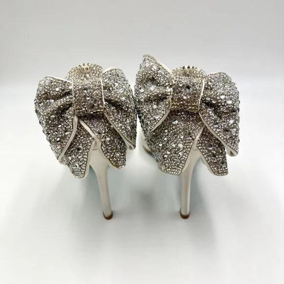 Betsey Johnson Womens Size 8 Blaze White Ivory Jeweled Bow Heels Pumps Shoes