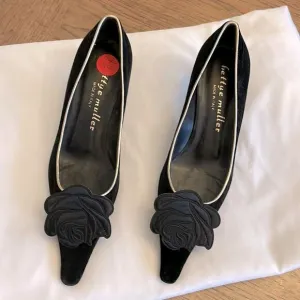 bettye muller velvet pointy toe low heeled pumps.  New without box