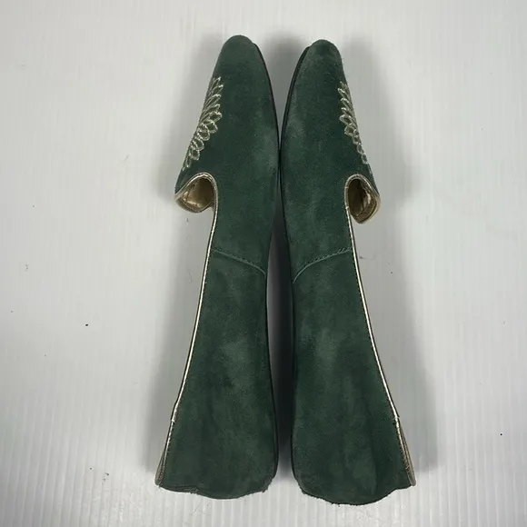 Birdies Flats Size 7.5 Goldfinch Green Suede Leather Gold Embroidered Almond Toe