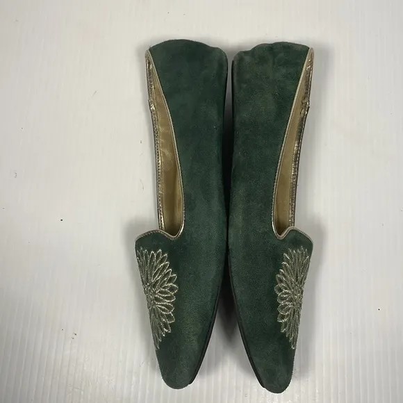 Birdies Flats Size 7.5 Goldfinch Green Suede Leather Gold Embroidered Almond Toe