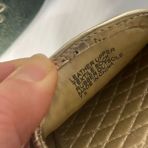 Birdies Flats Size 7.5 Goldfinch Green Suede Leather Gold Embroidered Almond Toe