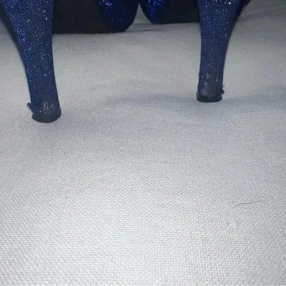 BKE Sole Stilletos Blue Metallic Animal Print 8.5 Women’s