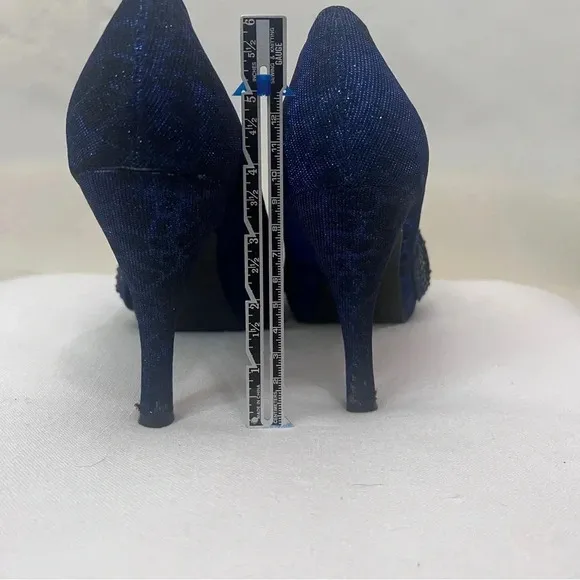BKE Sole Stilletos Blue Metallic Animal Print 8.5 Women’s
