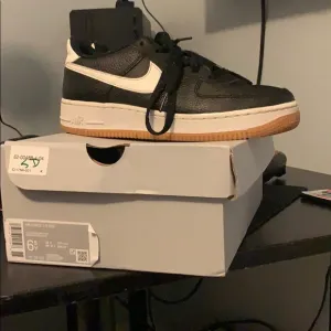 Black AF1’s