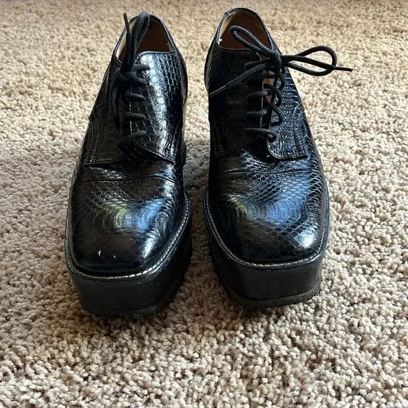 Black Crocodile Pattern Women's platform oxford Shoes