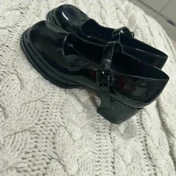 Black shoes from Steve madden
