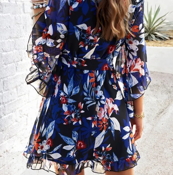 Bloom &amp; Flounce Half Sleeve Mini Dress - Black