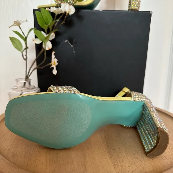 BLUE by BETSEY JOHNSON ~ Pastel green rhinestone block heel shoes size 9.5