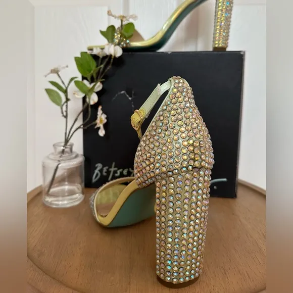BLUE by BETSEY JOHNSON ~ Pastel green rhinestone block heel shoes size 9.5