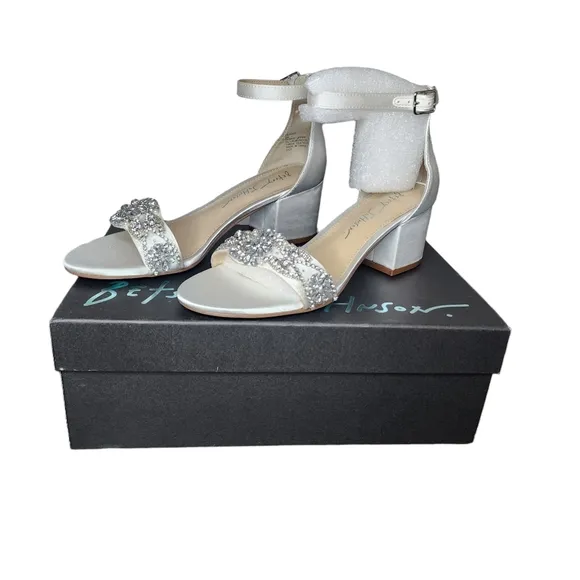 Blue by Betsey Johnson Size 6 New Satin Block Heel‎ Cystal Embellished Sandals