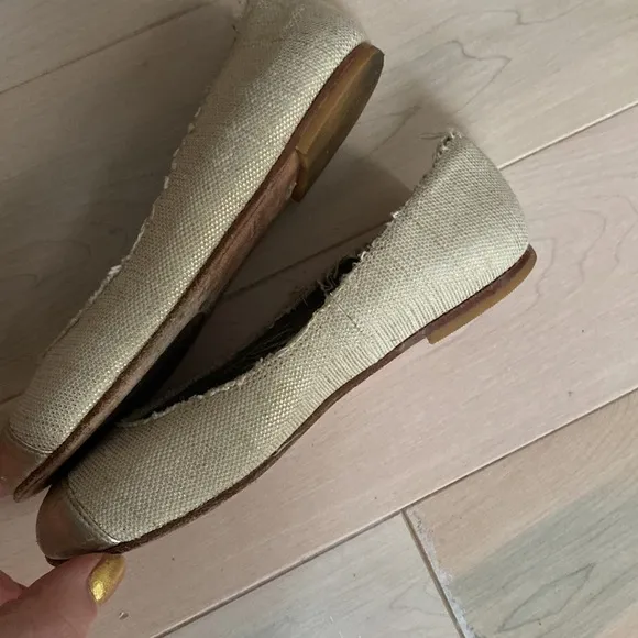 Bonpoint girls canvas gold leather toe lining raw trim flats shoes 31