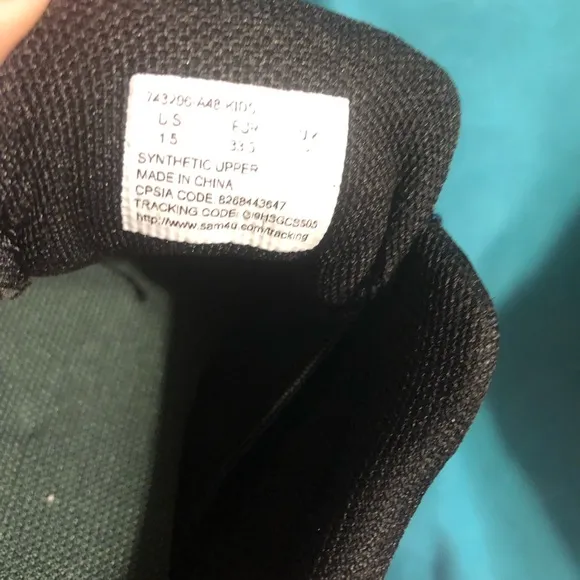 Boys Size 1.5 Black Mono Chrome Bass Shoes (NEW)