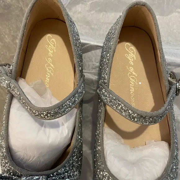 Brand New Age of Innocence Glitter Bow Shoes size 33