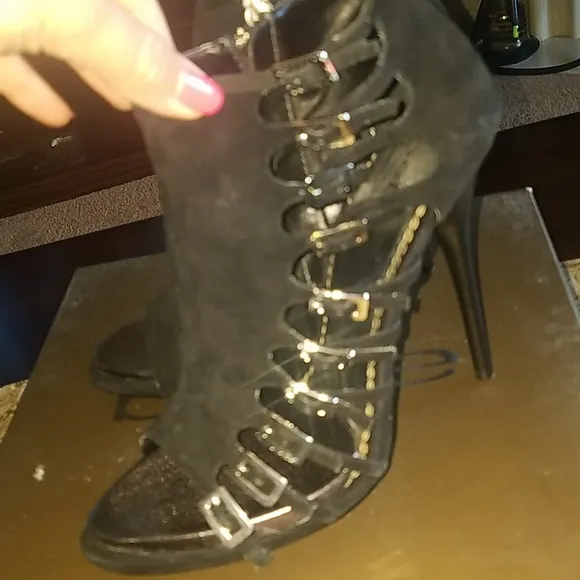 Brand new bebe dressy shoes with zipper i