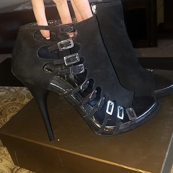 Brand new bebe dressy shoes with zipper i