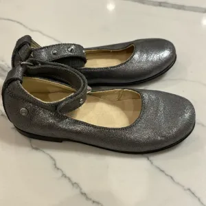 Brand new Naturino girls dress shoes dark gray with stones size 29