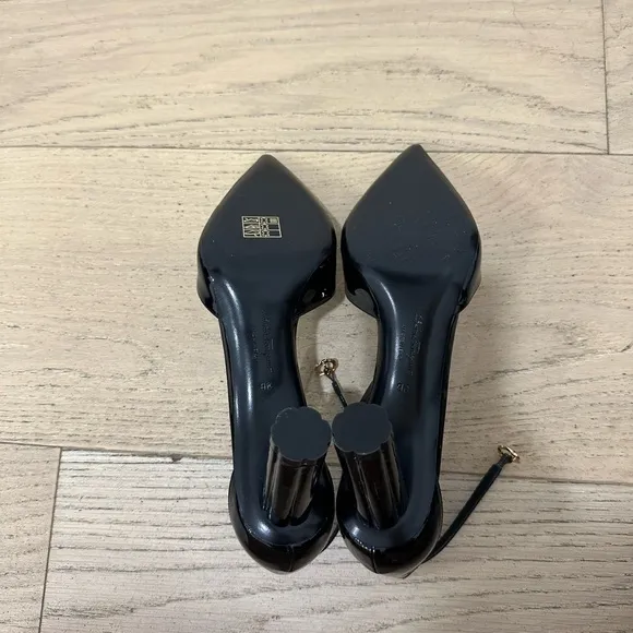 Brand New Salvatore Ferragamo Black Patent Leather Pumps