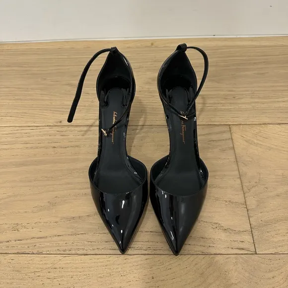 Brand New Salvatore Ferragamo Black Patent Leather Pumps
