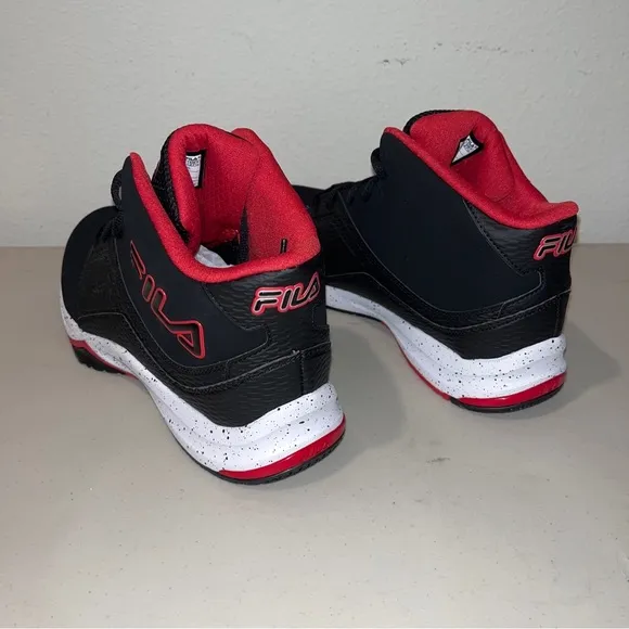 Brand New W/box FILA BREAKAWAY 12 TRAINERS SPORTS MEN SHOES BLACK/RED SIZE 9.5