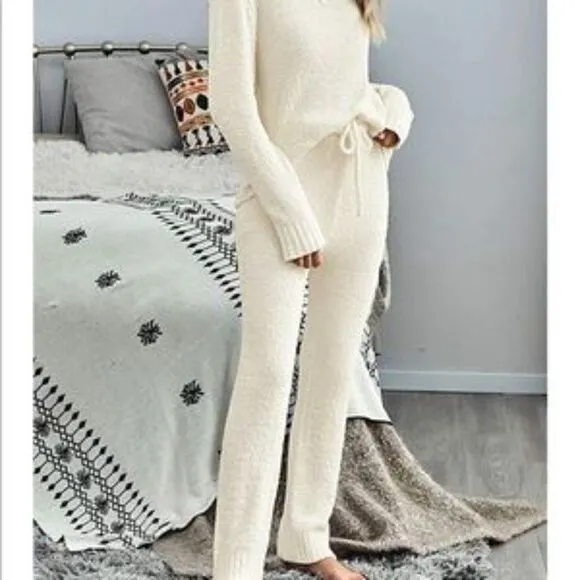 Brand New Fuzzy Knitted Loungewear Set