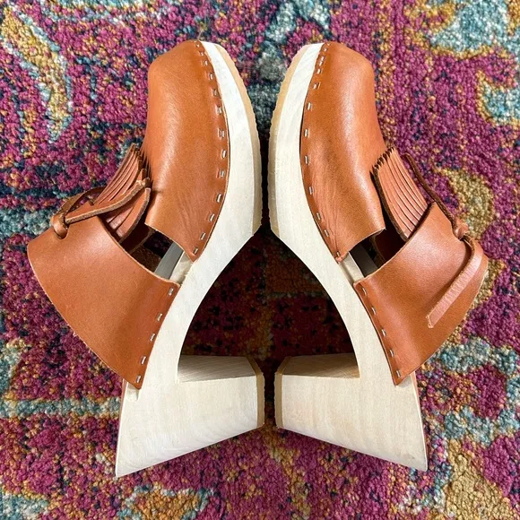 BRYR | Women's Tan Leather Penny Tassel Clog Mid Heel, peel a boo sides, sz 6.5