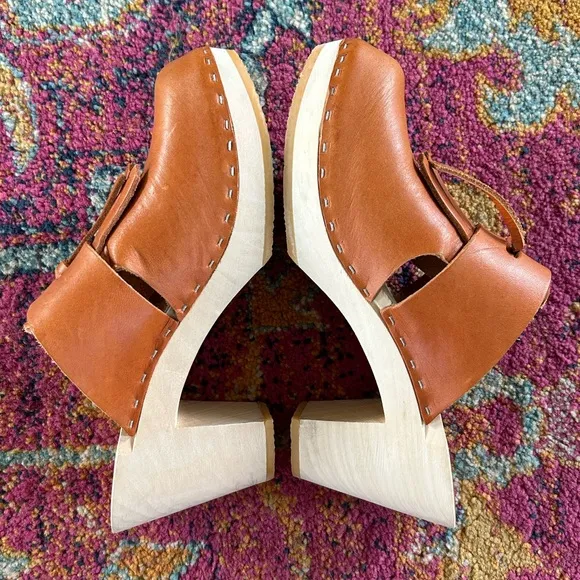 BRYR | Women's Tan Leather Penny Tassel Clog Mid Heel, peel a boo sides, sz 6.5