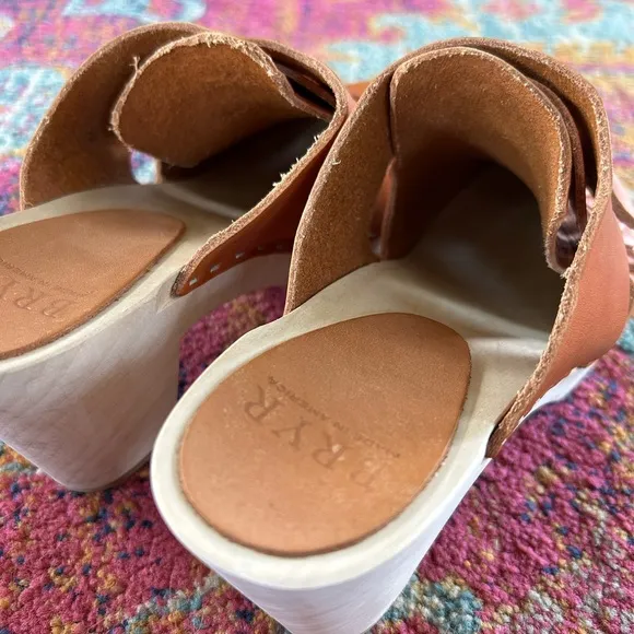 BRYR | Women's Tan Leather Penny Tassel Clog Mid Heel, peel a boo sides, sz 6.5