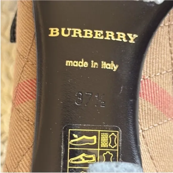 Burberry Women's Plaid Pumps - Black and Tan