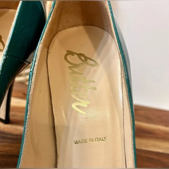Butter Parker Patent Leather with Suede Heels in Peacock Teal Size 9