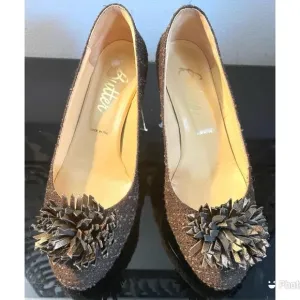 Butter Tweed Brown Gold Kitten Heel Pumps Women’s Shoes Size 7.5 Medium.