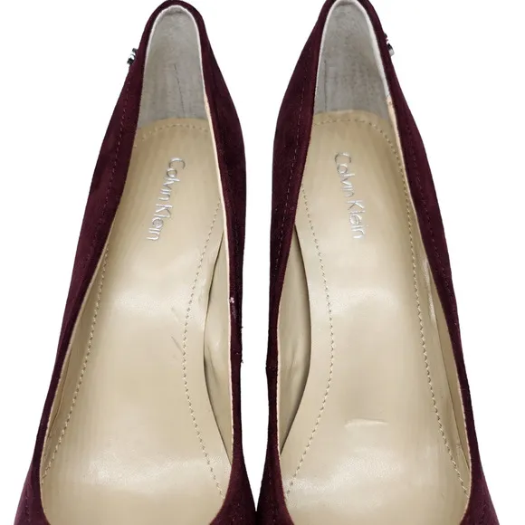 Calvin Klein Shoes Womens 7.5 Burgundy Red Heels Closed Toe Stiletto Embossed