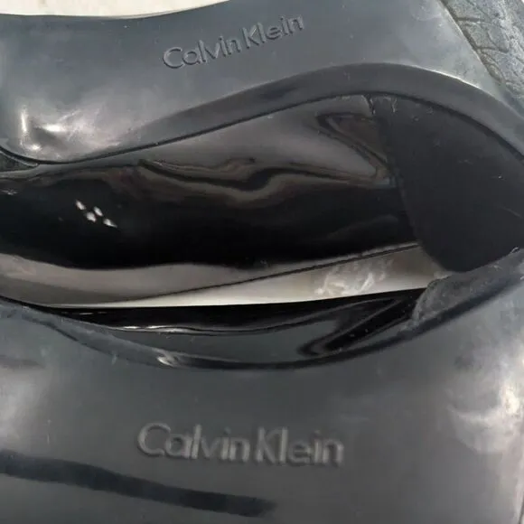 Calvin Klein Women's Nicolette Peep Toe T-Strap Classic Pumps – Black – Size 8
