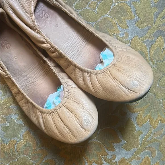 Camel tieks size 9